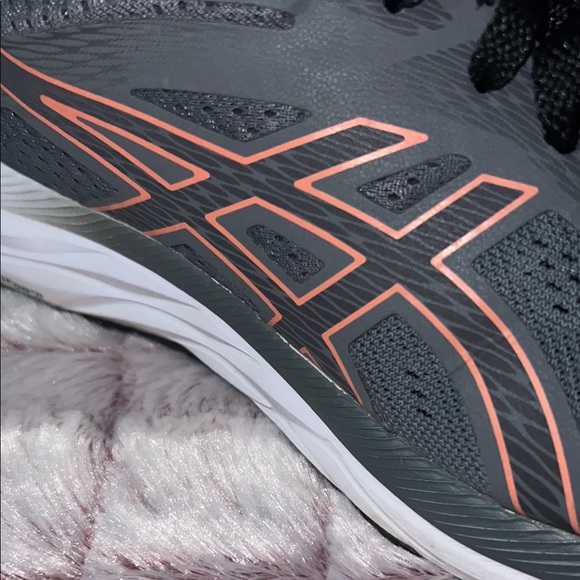 Asics Gray and Black Athletic Shoes with‎ Breathable Mesh - Picture 3 of 16